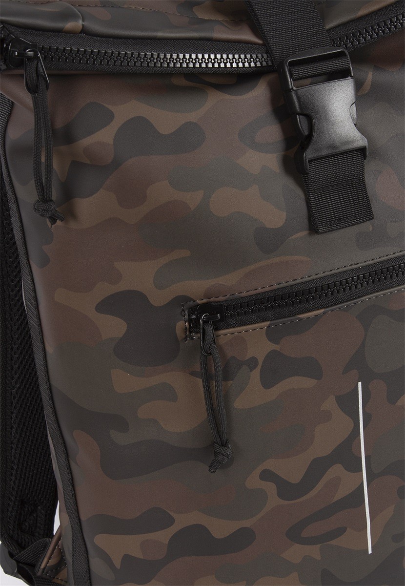 Mart - New York Rolltop Rucksack grün camouflage