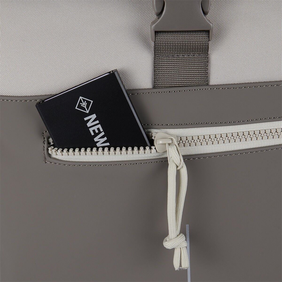 1212DFA44982AD139B4D4972240428B398CE161A Backham - New York Rolltop Rucksack beige/taupe