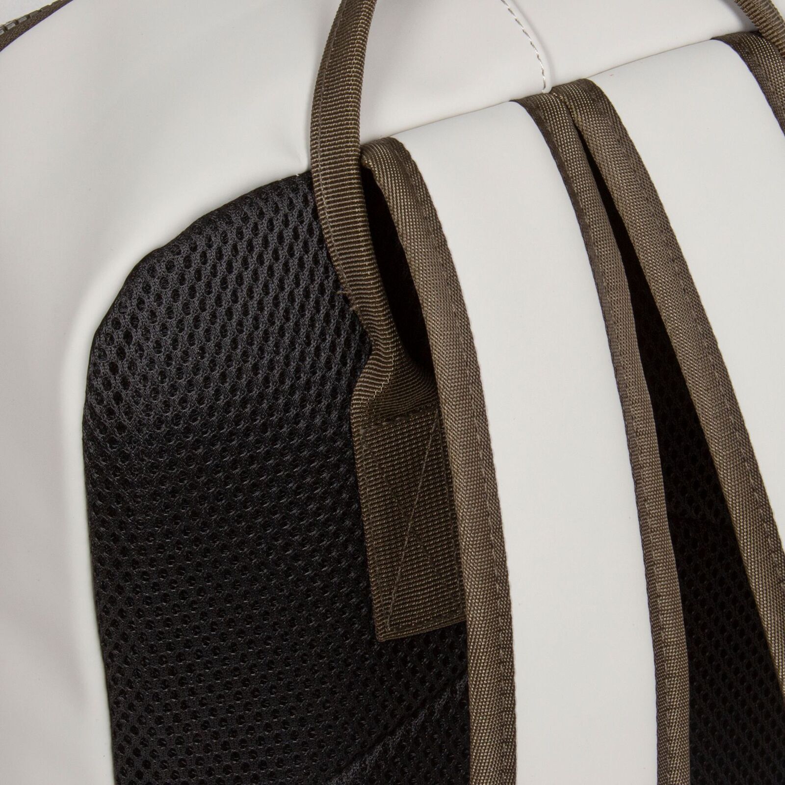qt1LNhxQ Tim - Chicago Rucksack beige/oliv