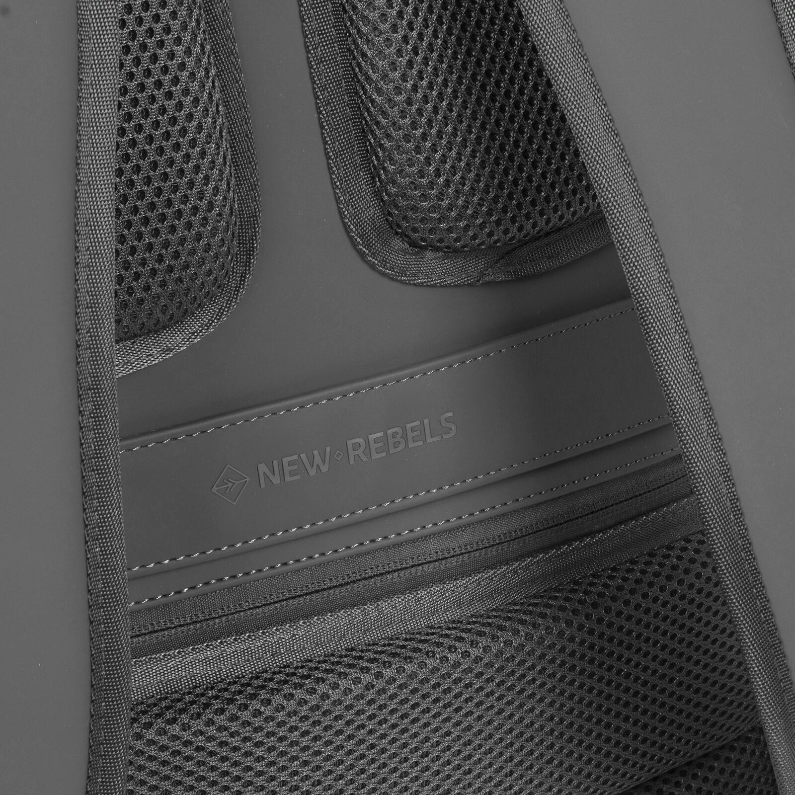 MJCFTp_0 William - Riverside Rolltop Rucksack anthrazit